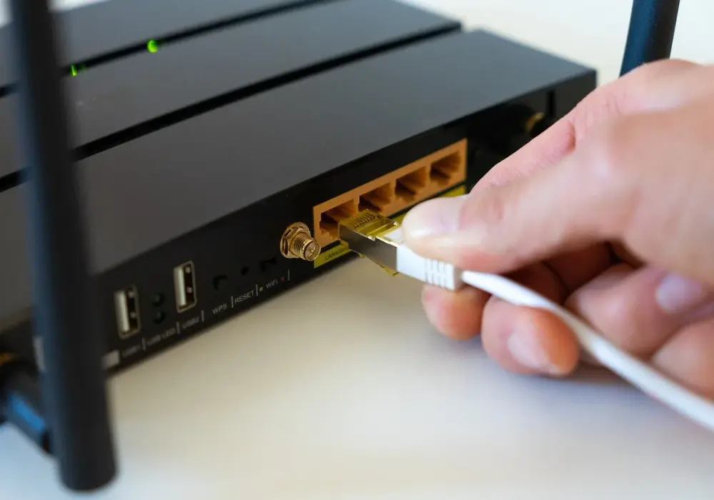 Jak zresetować router - Jak przywrócić ustawienia i nie stracić sieci?