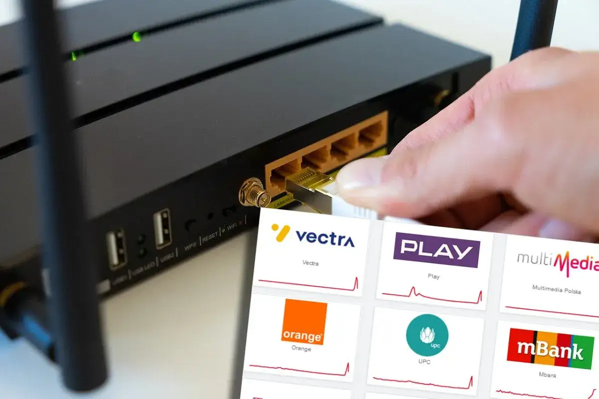 Ręka podłącza kabel do routera. Na ekranie widoczne logotypy dostawców internetu, w tym PLAY, co sugeruje problemy z połączeniem.