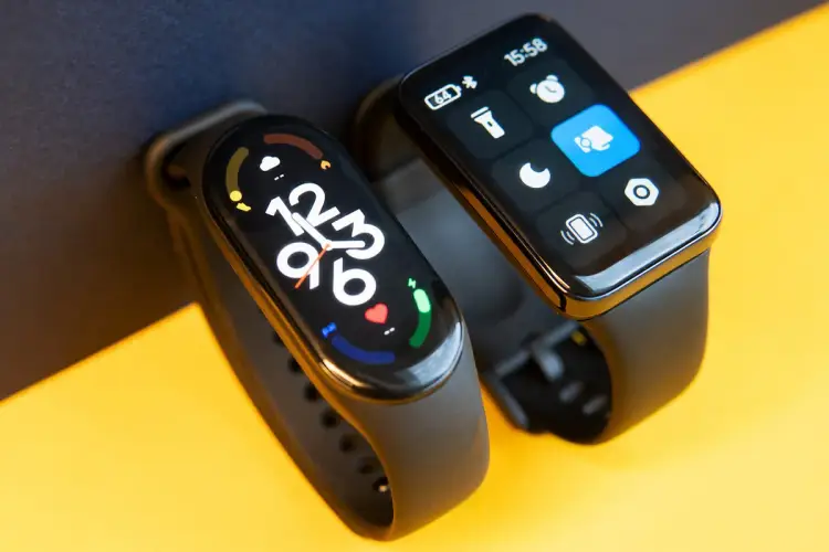 Mi Band 4 - jaką aplikację wybrać do opaski?